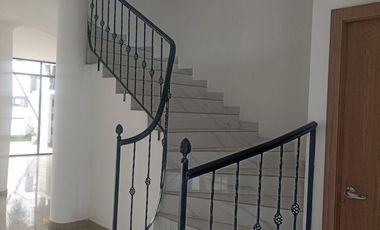 Casa de  alquiler con vista al rio en Samborondon