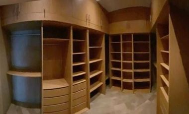 MODERNA BELLA CASA RENTA SIN AMOBLAR!!