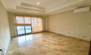 MODERNA BELLA CASA RENTA SIN AMOBLAR!!