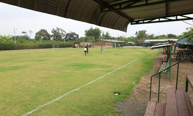 SE VENDE COMPLEJO VACACIONAL EN MILAGROS.