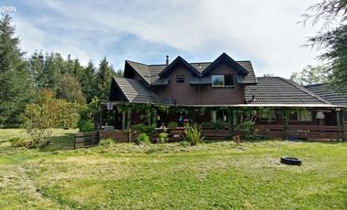 Dos amplias  Casas en parcela a minutos de Villarrica