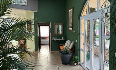 VENTA de Residencia Exclusiva en Aculco con Acabados Premier – Amplios Jardines y Confort Inigualable