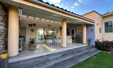 VENTA de Residencia Exclusiva en Aculco con Acabados Premier – Amplios Jardines y Confort Inigualable