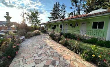 VENTA de Residencia Exclusiva en Aculco con Acabados Premier – Amplios Jardines y Confort Inigualable