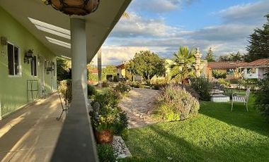 VENTA de Residencia Exclusiva en Aculco con Acabados Premier – Amplios Jardines y Confort Inigualable