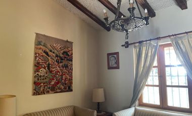 Vendo acogedora casa rodeada de jardines en Huaraz