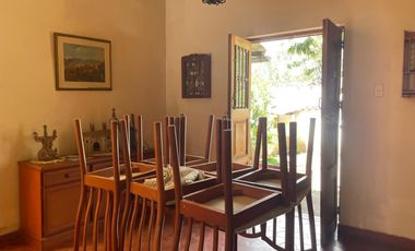 Vendo acogedora casa rodeada de jardines en Huaraz