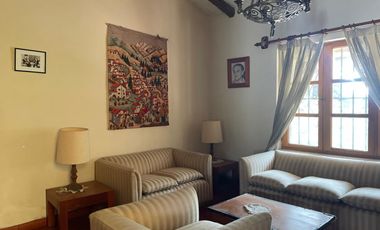 Vendo acogedora casa rodeada de jardines en Huaraz