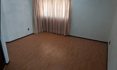 VENTA DE HERMOSA CASA