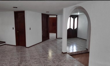 VENTA DE HERMOSA CASA