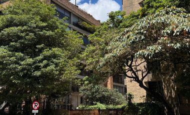 ¡Gran oportunidad en zona de alta demanda y mayor valorización de la ciudad! Hermoso y amplio Apartamento en Altos del Refugio - Chapinero