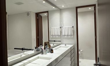 ¡Gran oportunidad en zona de alta demanda y mayor valorización de la ciudad! Hermoso y amplio Apartamento en Altos del Refugio - Chapinero