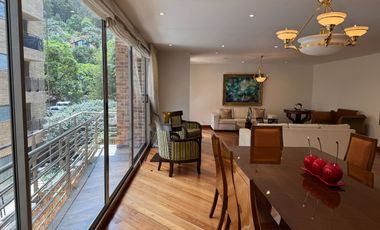 ¡Gran oportunidad en zona de alta demanda y mayor valorización de la ciudad! Hermoso y amplio Apartamento en Altos del Refugio - Chapinero