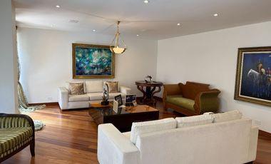 ¡Gran oportunidad en zona de alta demanda y mayor valorización de la ciudad! Hermoso y amplio Apartamento en Altos del Refugio - Chapinero