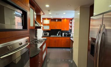 ¡Gran oportunidad en zona de alta demanda y mayor valorización de la ciudad! Hermoso y amplio Apartamento en Altos del Refugio - Chapinero