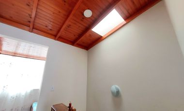 Casa de 95m2, de 3 pisos en Madrid, Cundinamarca, Zona Centro