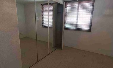 BONITA CASA 2 pisos en privada