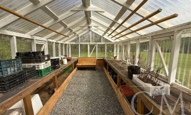 HERMOSA CASA EN PARCELACIÓN CONSOLIDADA EN LAS QUEMAS