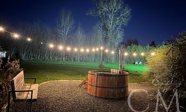 HERMOSA CASA EN PARCELACIÓN CONSOLIDADA EN LAS QUEMAS