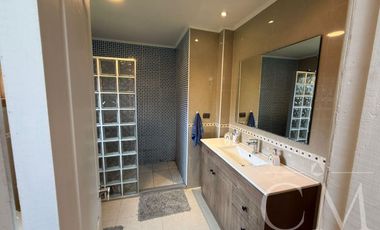 HERMOSA CASA EN PARCELACIÓN CONSOLIDADA EN LAS QUEMAS