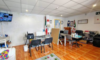 KINDER EN VENTA EN REAL DE JURIQUILLA QUERETARO, EQUIPADO Y CON LICENCIA