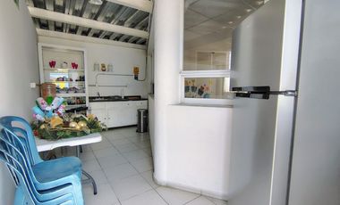 KINDER EN VENTA EN REAL DE JURIQUILLA QUERETARO, EQUIPADO Y CON LICENCIA