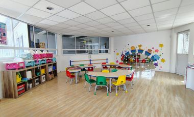 KINDER EN VENTA EN REAL DE JURIQUILLA QUERETARO, EQUIPADO Y CON LICENCIA