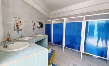 KINDER EN VENTA EN REAL DE JURIQUILLA QUERETARO, EQUIPADO Y CON LICENCIA