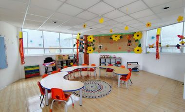 KINDER EN VENTA EN REAL DE JURIQUILLA QUERETARO, EQUIPADO Y CON LICENCIA