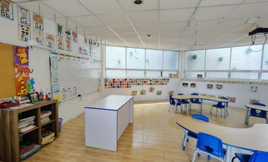 KINDER EN VENTA EN REAL DE JURIQUILLA QUERETARO, EQUIPADO Y CON LICENCIA