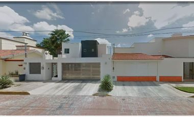 HERMOSA CASA ESTA ESPERANDO POR TI