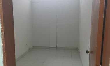RENTAMOS CASA COMERCIAL EN EL BARRIO ALVERNIA CRA 32A # 25 - 25
