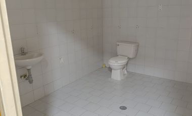 RENTAMOS CASA COMERCIAL EN EL BARRIO ALVERNIA CRA 32A # 25 - 25