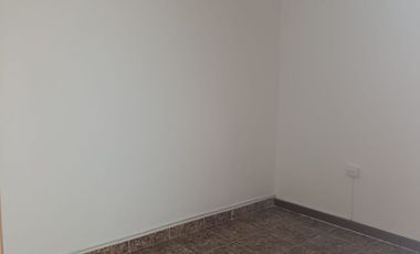 RENTAMOS CASA COMERCIAL EN EL BARRIO ALVERNIA CRA 32A # 25 - 25