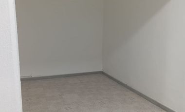 RENTAMOS CASA COMERCIAL EN EL BARRIO ALVERNIA CRA 32A # 25 - 25