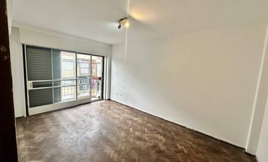 Venta Departamento 2 Dormitorios + comodín - Piso Exclusivo