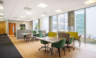 Reserva un puesto de coworking o hot desk en BUENOS AIRES, American Express Retiro