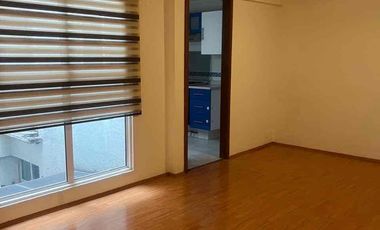 DEPARTAMENTO DE 1TECAMARA Y PUEDE SER ESTUDIO O RECAMARA