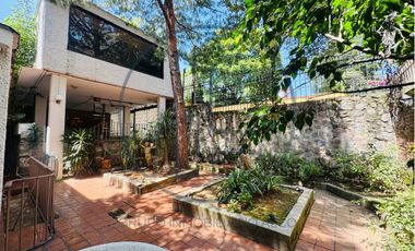 LOMAS DE BEZARES, EXCELENTE CASA EN VENTA PARA REMODELAR