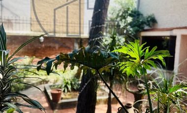 LOMAS DE BEZARES, EXCELENTE CASA EN VENTA PARA REMODELAR