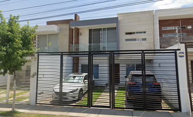 Gran oportunidad casa de dos plantas en remate. “¿Demasiado bueno para ser verdad? Te explicamos paso a paso cómo funciona”