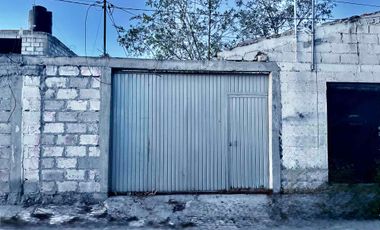 Se vende terreno con construcción en la caleta