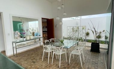 Vendo casa en el km 46 con vista privilegiada al mar de Punta Hermosa