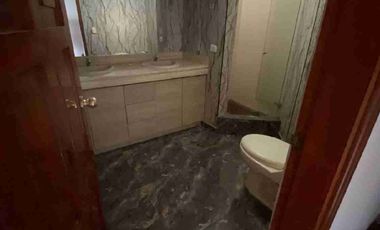 Hermosa Casa en Venta en Santiago de Surco