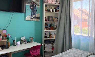 Venta amplia y cómoda casa 3D+3B Ciudad Satélite - Maipú