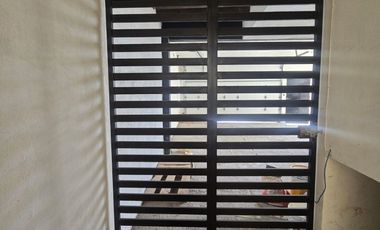 CASA EN RENTA EN RAMOS ARIZPE MUY CENTRICA A 2 CUADRAS DE AL SUPER EN COLONIA LA HACIENDA DE PREFERENCIA PARA OFICINAS DE DOS PLANTAS SIN MUEBLES