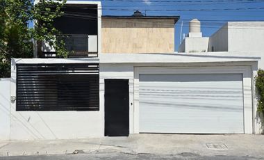 CASA EN RENTA EN RAMOS ARIZPE MUY CENTRICA A 2 CUADRAS DE AL SUPER EN COLONIA LA HACIENDA DE PREFERENCIA PARA OFICINAS DE DOS PLANTAS SIN MUEBLES