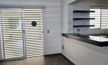 CASA EN RENTA EN RAMOS ARIZPE MUY CENTRICA A 2 CUADRAS DE AL SUPER EN COLONIA LA HACIENDA DE PREFERENCIA PARA OFICINAS DE DOS PLANTAS SIN MUEBLES