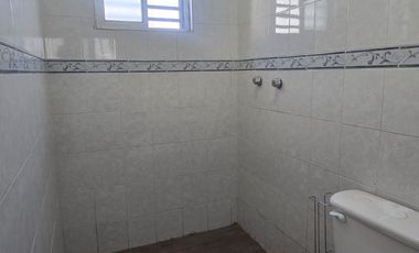 CASA EN RENTA EN RAMOS ARIZPE MUY CENTRICA A 2 CUADRAS DE AL SUPER EN COLONIA LA HACIENDA DE PREFERENCIA PARA OFICINAS DE DOS PLANTAS SIN MUEBLES