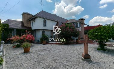 SE VENDE CASA EN ARBOLEDAS 4TA SECCIÓN